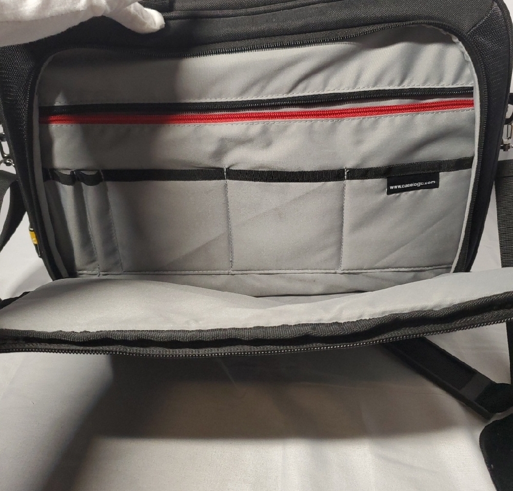 Men's Black Laptop Messenger Bag - CASE LOGIC Brand - Picture 6 of 8
